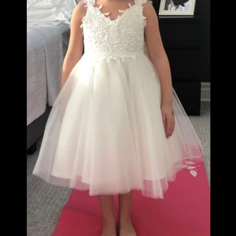 FLOWER GIRL DRESS Perfect Condition - Picture 7 of 7